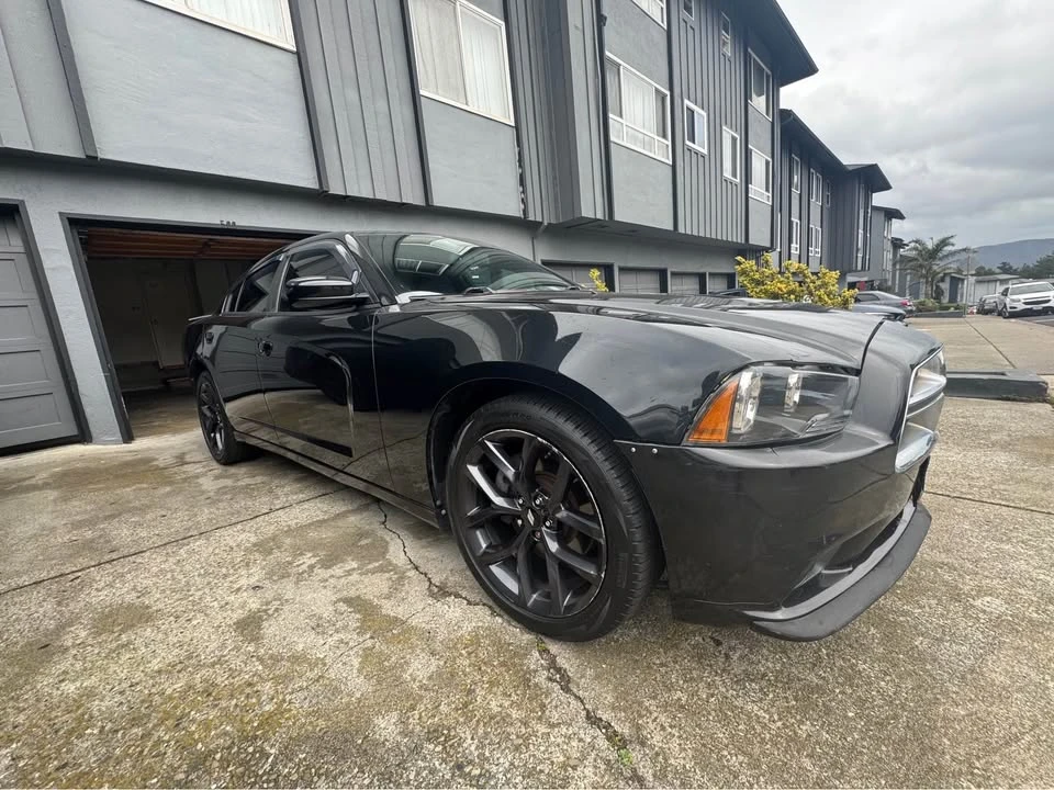 2011 Dodge Charger 7th Gen - Image 3 of 19