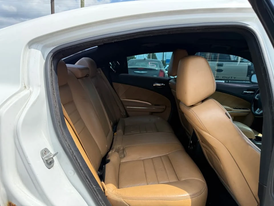 2011 Dodge Charger 7th Gen - Image 10 of 11