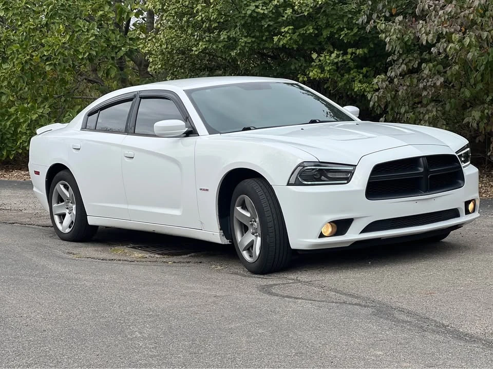 2011 Dodge Charger 7th Gen - Image 3 of 15