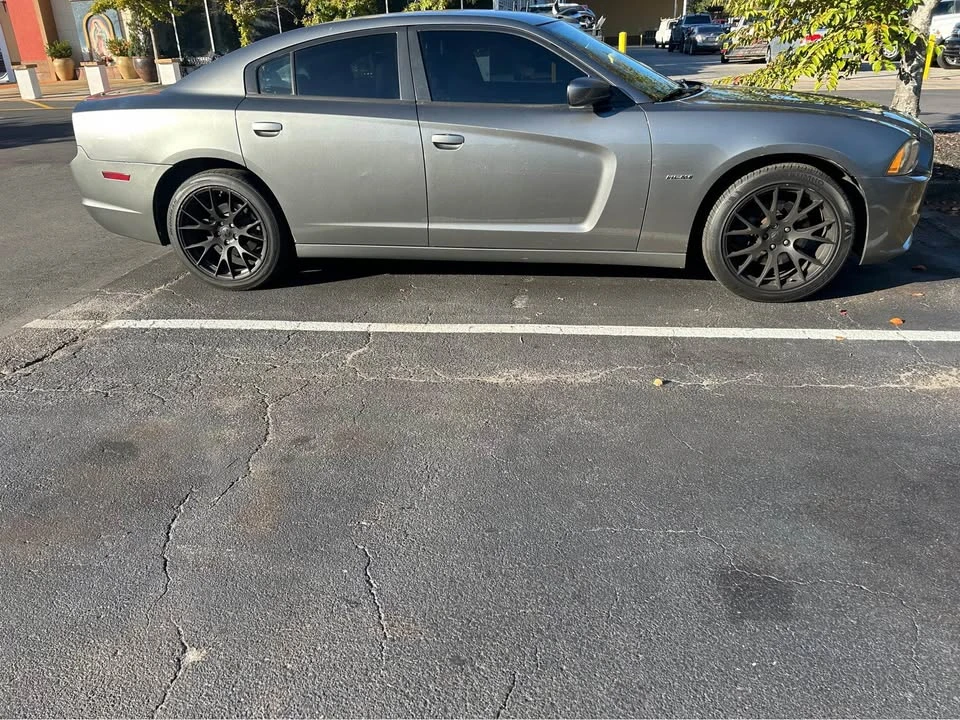 2011 Dodge Charger 7th Gen - Image 6 of 10