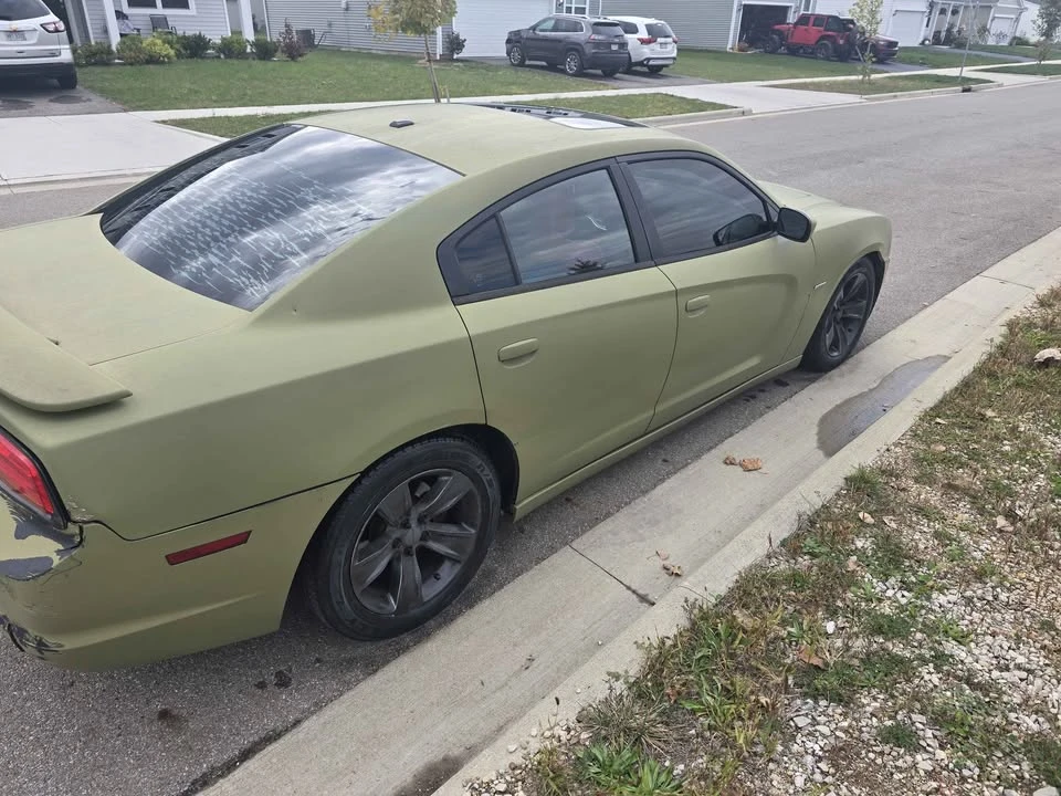 2011 Dodge Charger 7th Gen - Image 2 of 18