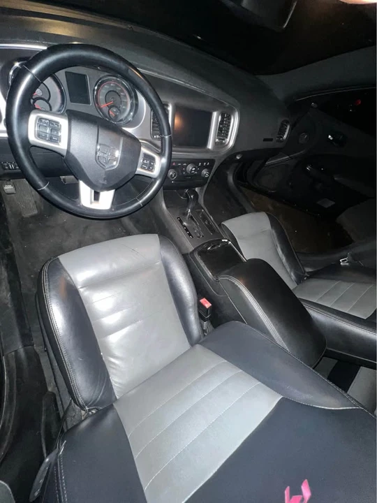 2011 Dodge Charger 7th Gen - Image 4 of 4