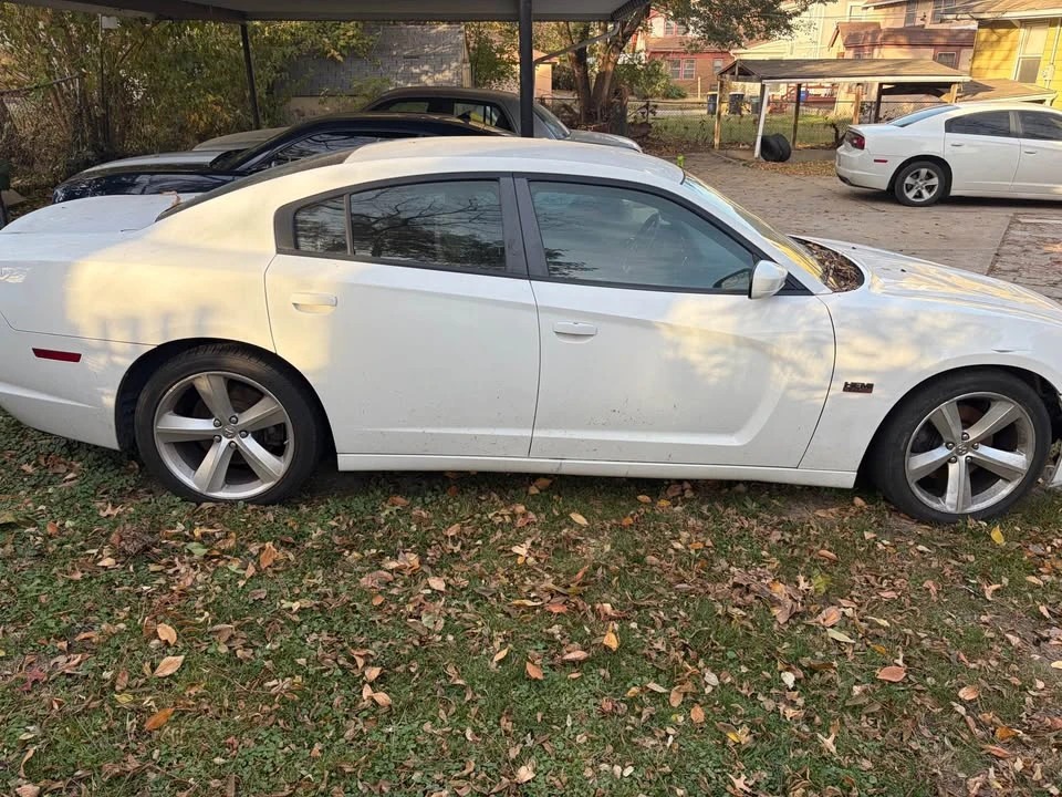 2011 Dodge Charger - Image 2 of 7