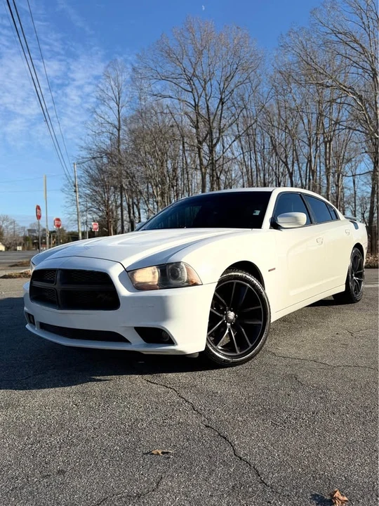 2011 Dodge Charger 7th Gen - Image 9 of 20