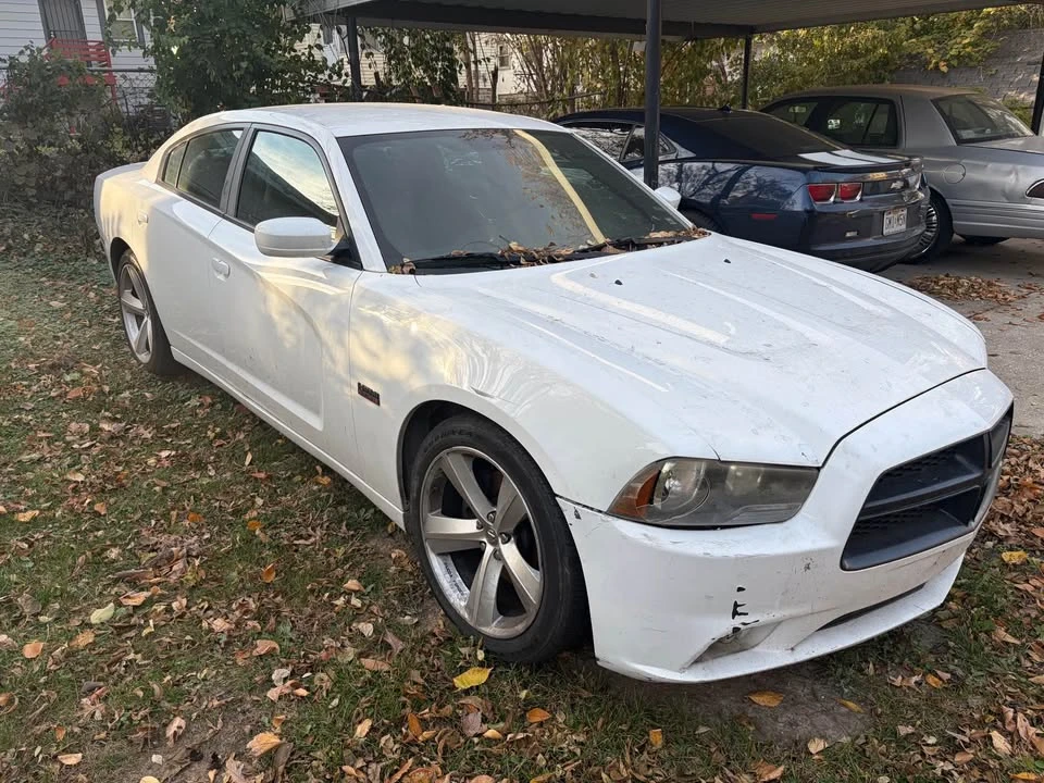 2011 Dodge Charger - Image 3 of 7