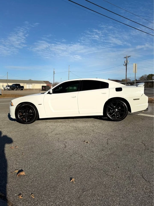 2011 Dodge Charger 7th Gen - Image 8 of 20