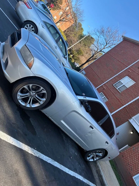 2011 Dodge Charger 7th Gen - Image 2 of 6