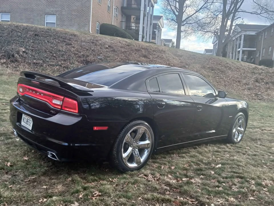 2011 Dodge Charger 7th Gen - Image 5 of 12