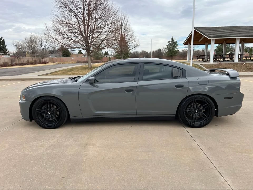 2011 Dodge Charger 7th Gen - Image 2 of 11