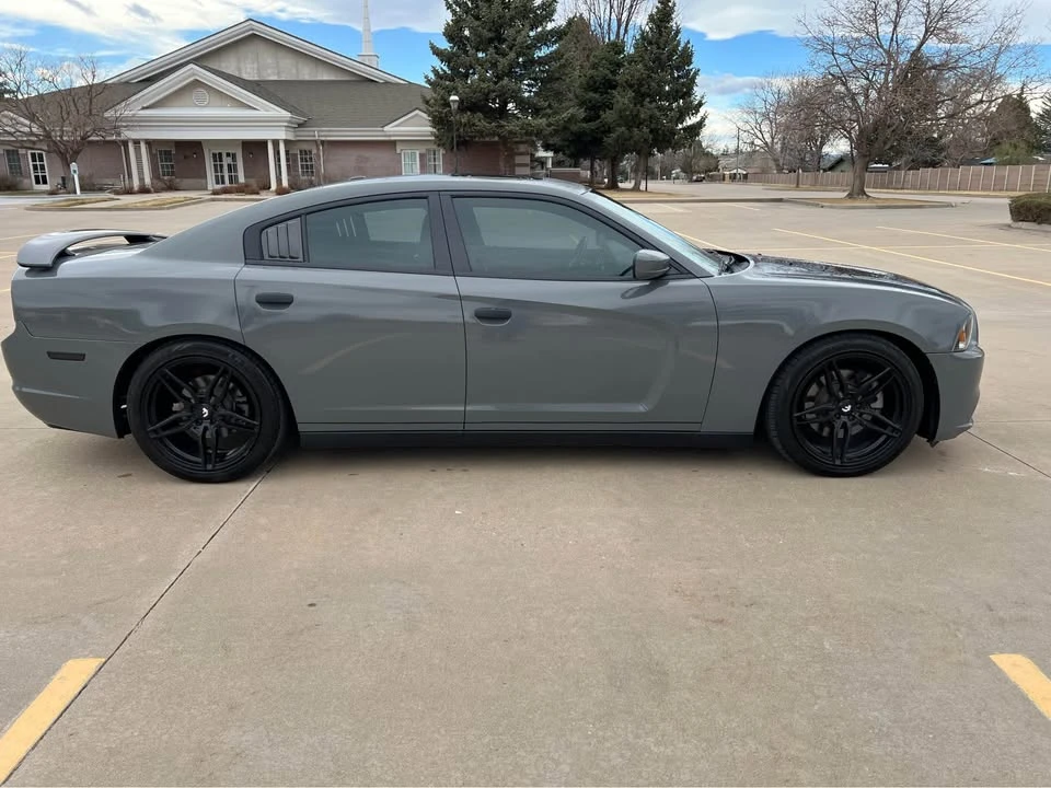 2011 Dodge Charger 7th Gen - Image 5 of 11