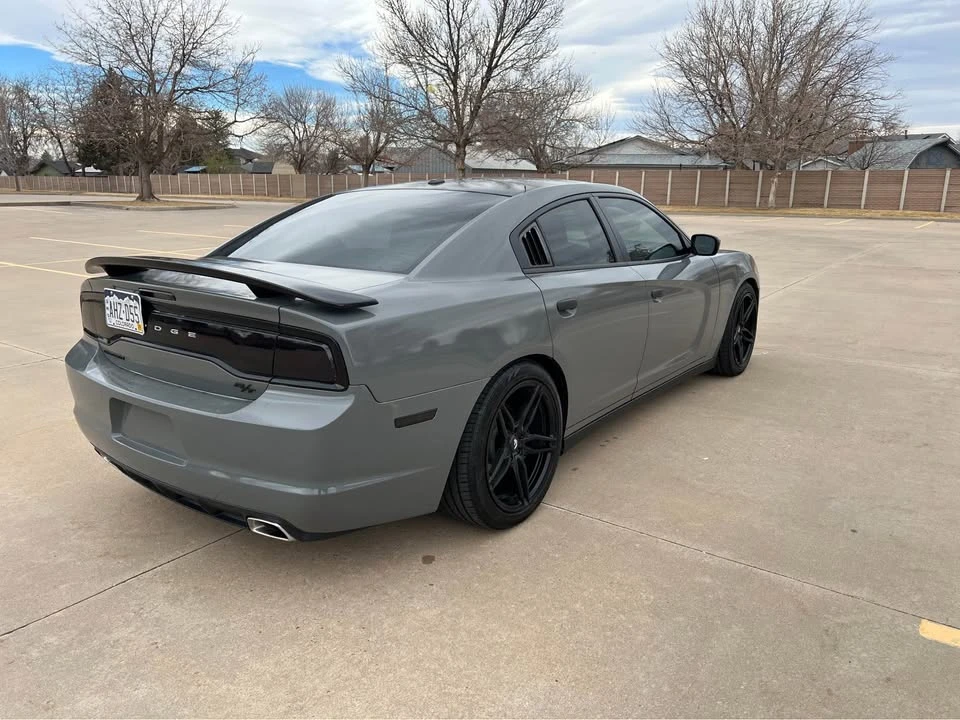 2011 Dodge Charger 7th Gen - Image 4 of 11
