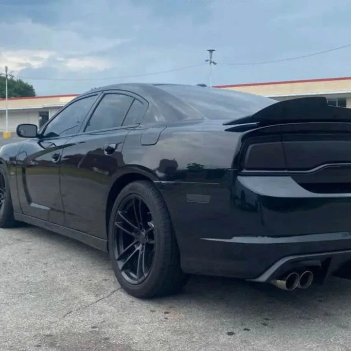 2011 Dodge Charger 7th Gen - Image 2 of 5