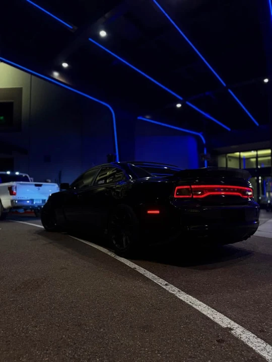 2011 Dodge Charger 7th Gen - Image 2 of 12