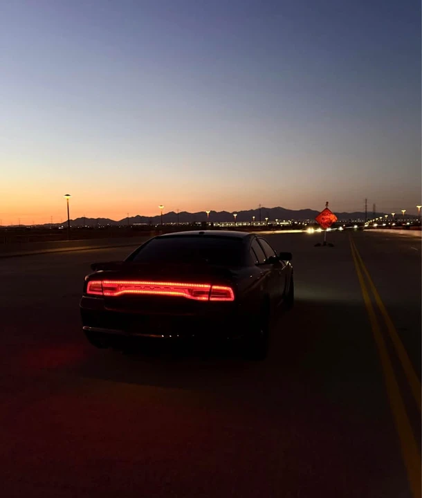 2011 Dodge Charger 7th Gen - Image 10 of 12