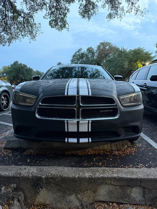 2011 Dodge Charger 7th Gen - Image 2 of 8