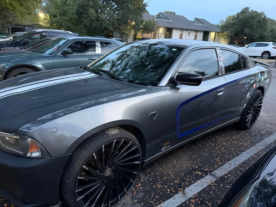 2011 Dodge Charger 7th Gen - Image 3 of 8