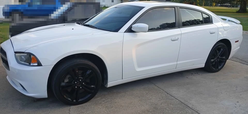 2011 Dodge Charger 7th Gen - Image 10 of 17