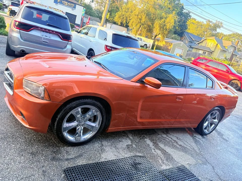 2011 Dodge Charger 7th Gen - Image 4 of 11