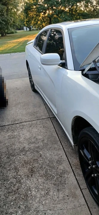2011 Dodge Charger 7th Gen - Image 14 of 17