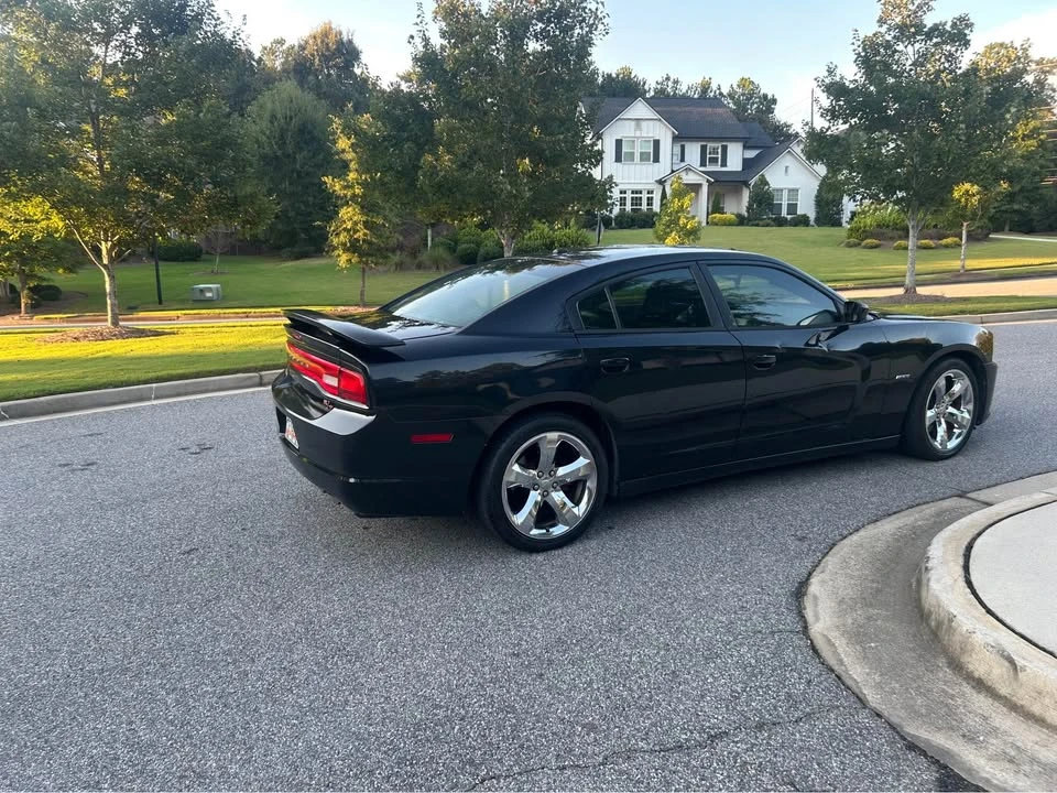 2011 Dodge Charger 7th Gen - Image 6 of 10