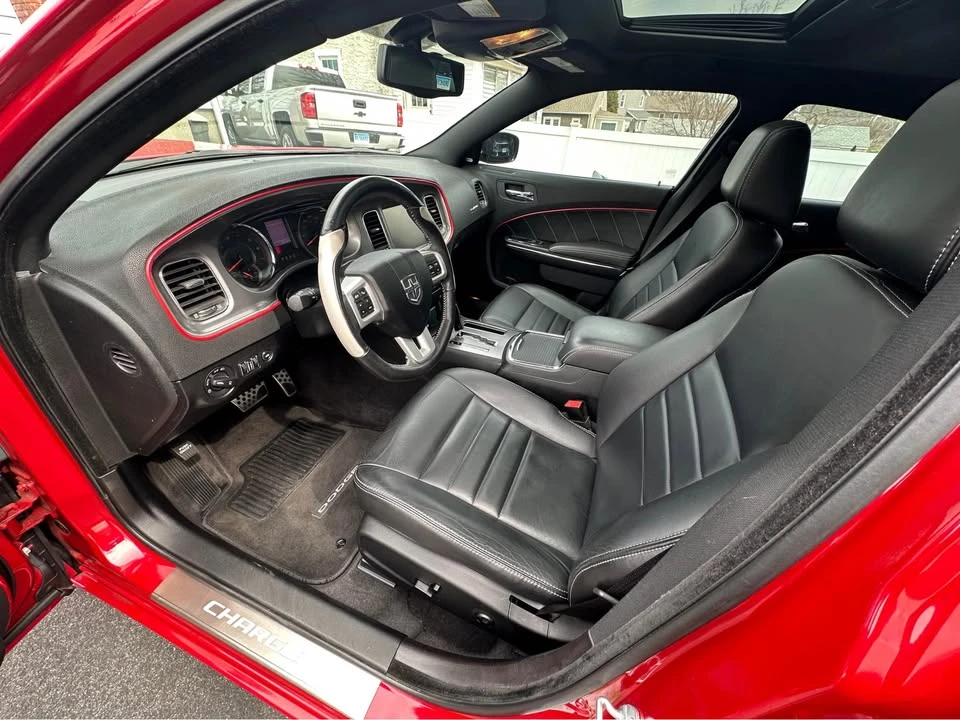 2011 Dodge Charger 7th Gen - Image 16 of 20