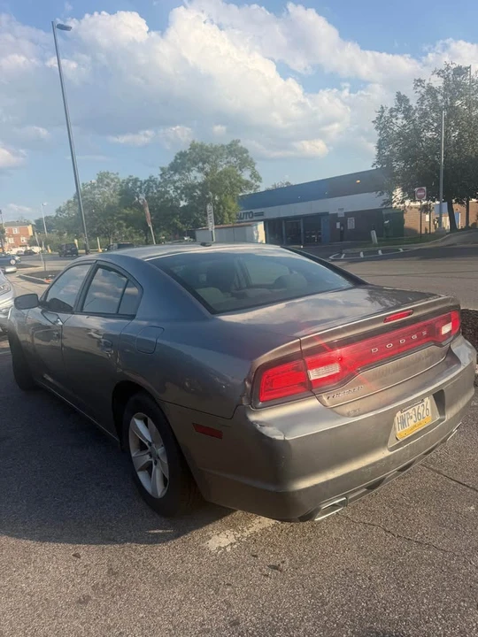 2011 Dodge Charger 7th Gen - Image 4 of 4