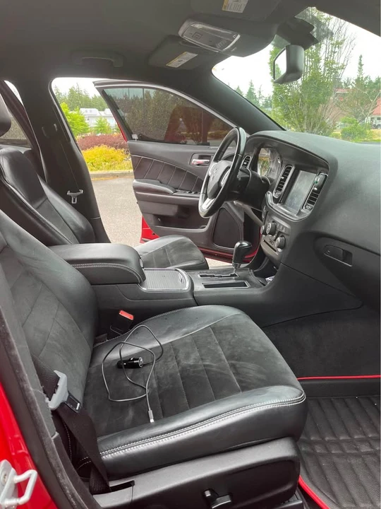 2011 Dodge Charger 7th Gen - Image 3 of 10