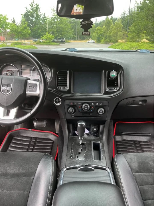 2011 Dodge Charger 7th Gen - Image 2 of 10