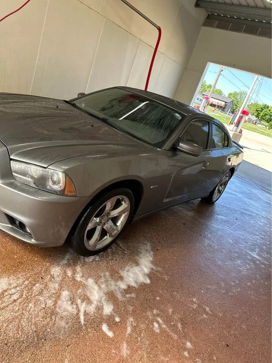 2011 Dodge Charger 7th Gen - Image 2 of 2