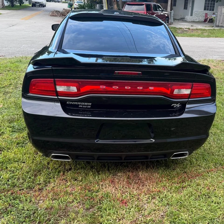 2011 Dodge Charger 7th Gen - Image 3 of 4