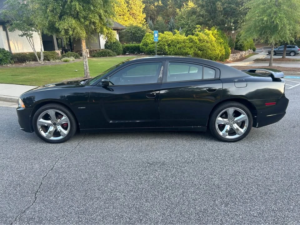 2011 Dodge Charger 7th Gen - Image 3 of 10