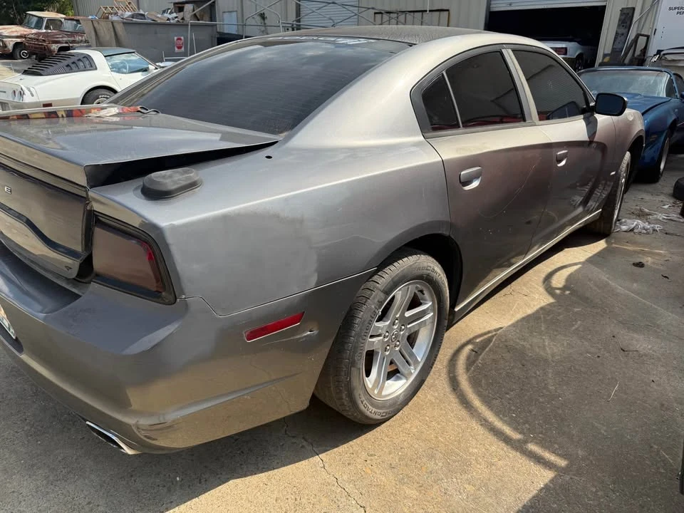 2011 Dodge Charger 7th Gen - Image 3 of 4