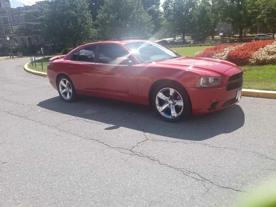 2011 Dodge Charger 7th Gen - Image 16 of 19