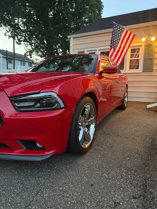 2011 Dodge Charger 7th Gen - Image 2 of 9