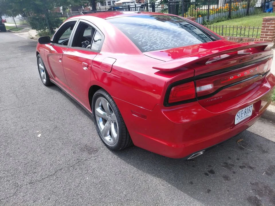 2011 Dodge Charger 7th Gen - Image 4 of 19