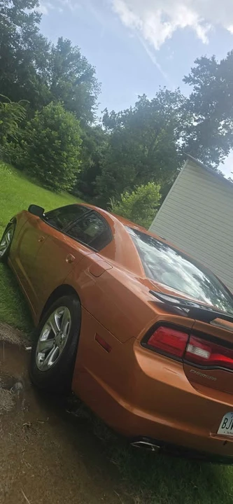 2011 Dodge Charger 7th Gen - Image 3 of 4