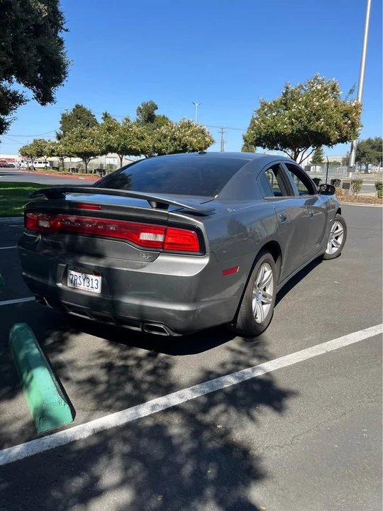 2011 Dodge Charger 7th Gen - Image 5 of 8