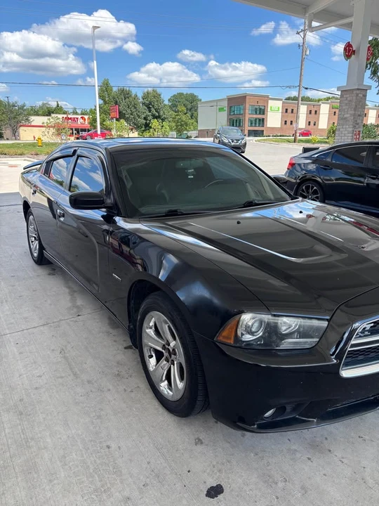 2011 Dodge Charger 7th Gen - Image 3 of 12