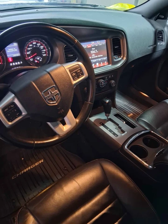 2011 Dodge Charger 7th Gen - Image 7 of 8