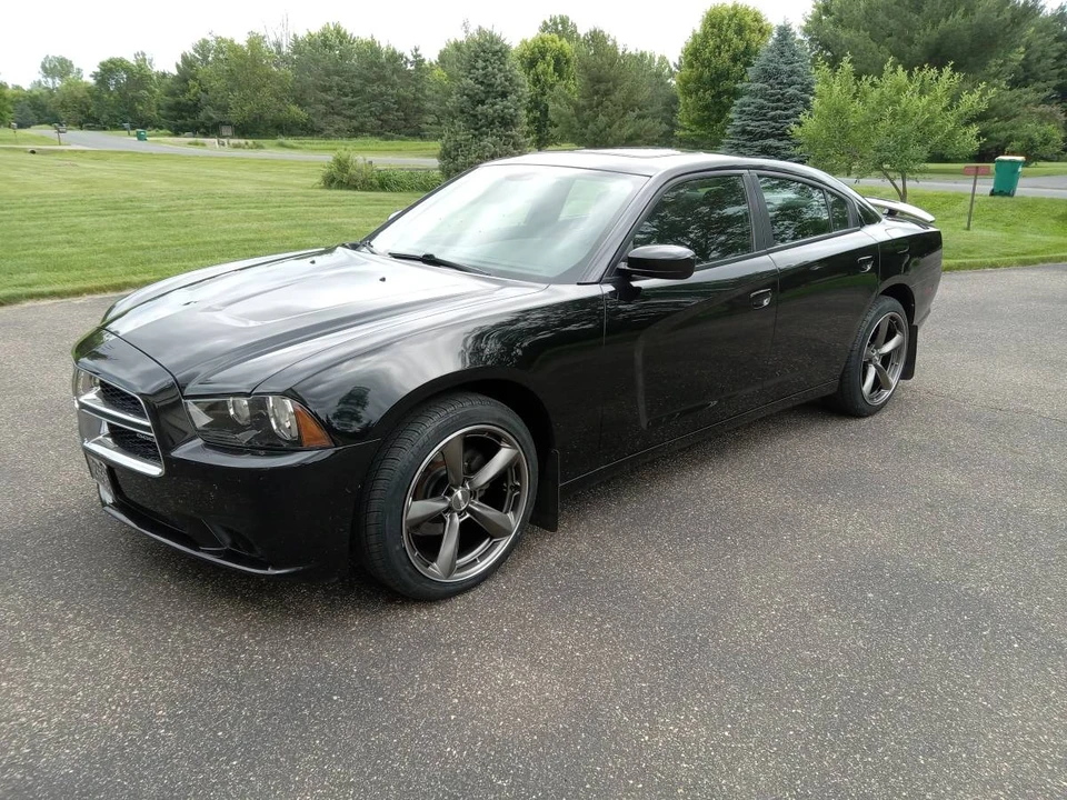 2011 Dodge Charger 7th Gen - Image 2 of 20