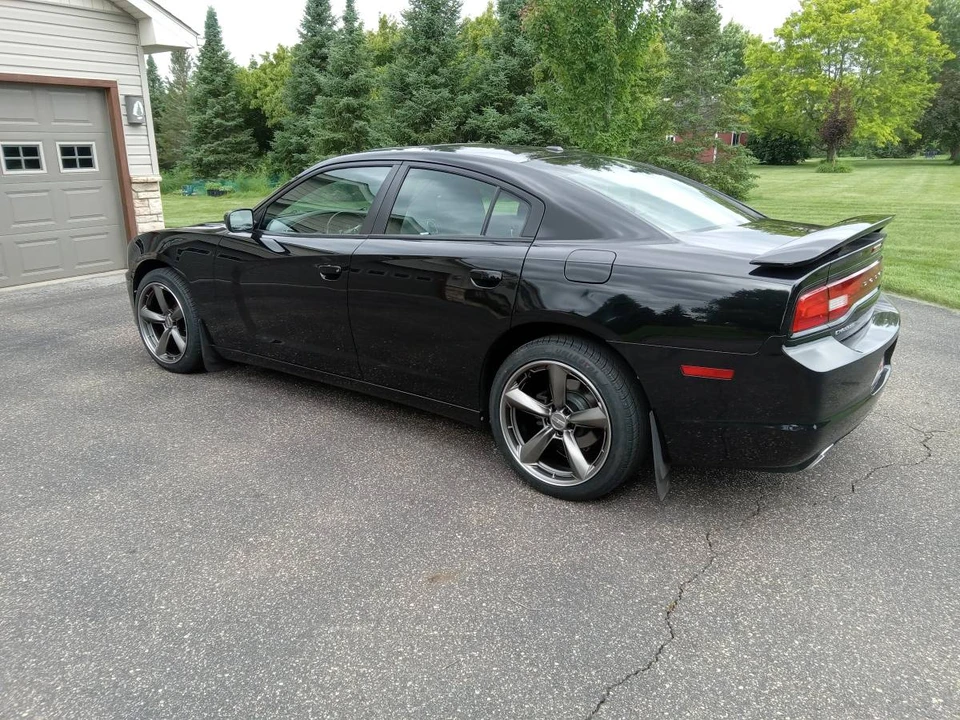 2011 Dodge Charger 7th Gen - Image 4 of 20