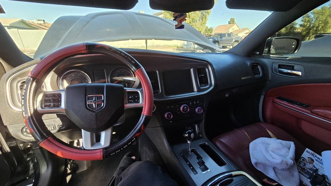 2011 Dodge Charger 7th Gen - Image 12 of 16