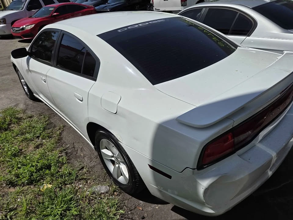 2011 Dodge Charger 7th Gen - Image 7 of 9