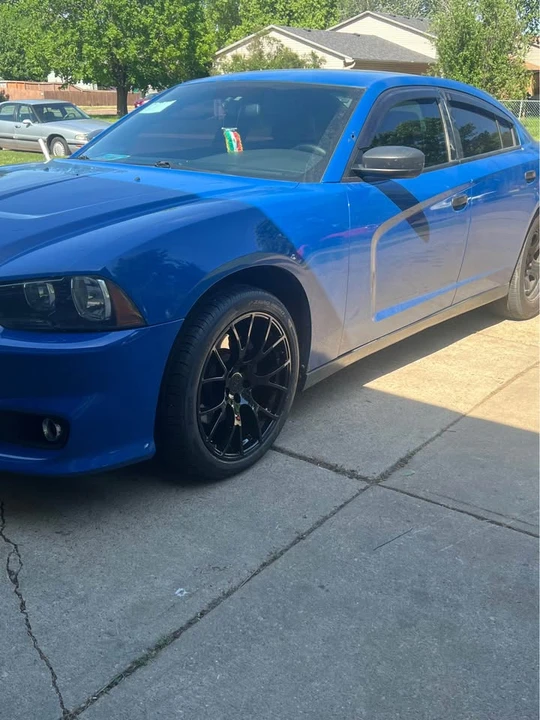2011 Dodge Charger 7th Gen - Image 6 of 10