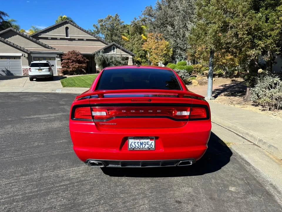 2011 Dodge Charger 7th Gen - Image 5 of 14
