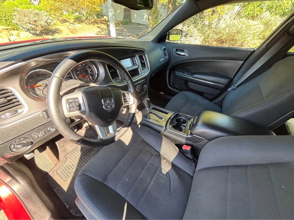 2011 Dodge Charger 7th Gen - Image 13 of 14