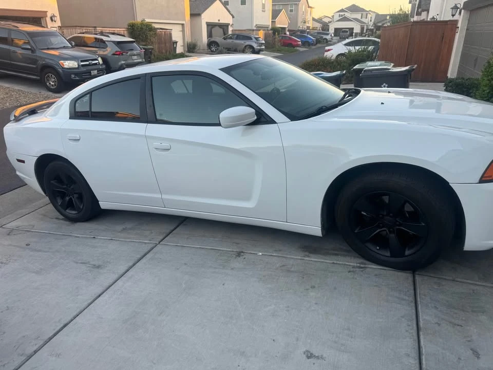 2011 Dodge Charger 7th Gen - Image 2 of 3