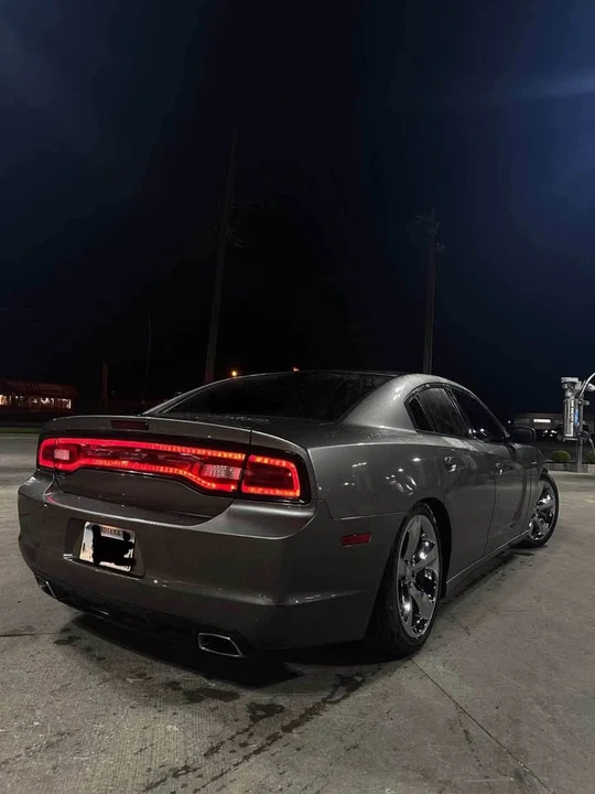 2011 Dodge Charger 7th Gen - Image 4 of 9