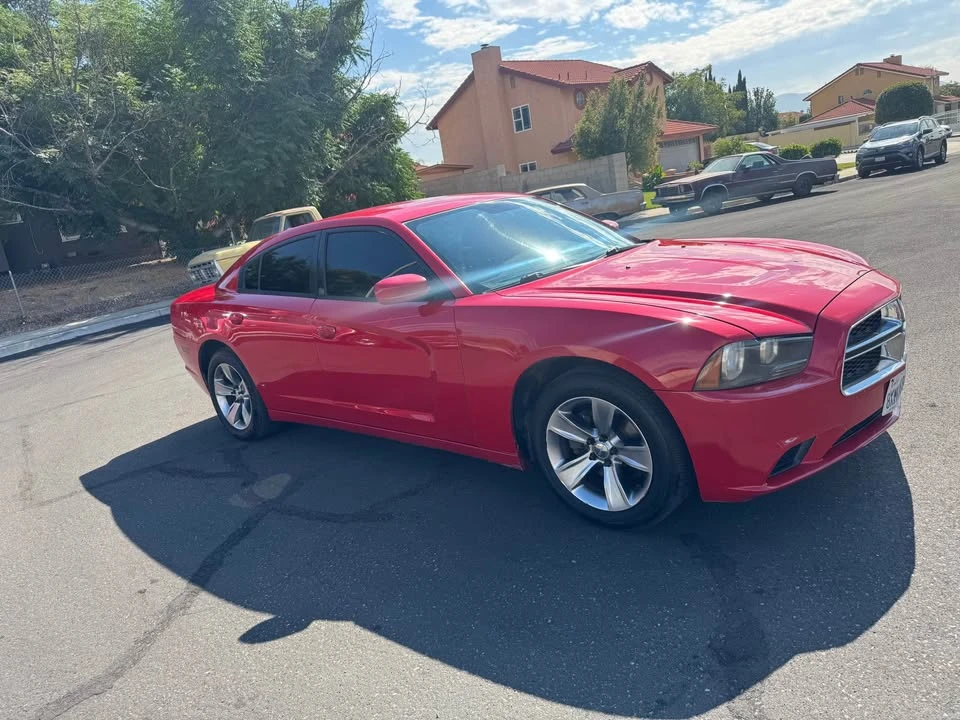 2011 Dodge Charger 7th Gen - Image 2 of 10