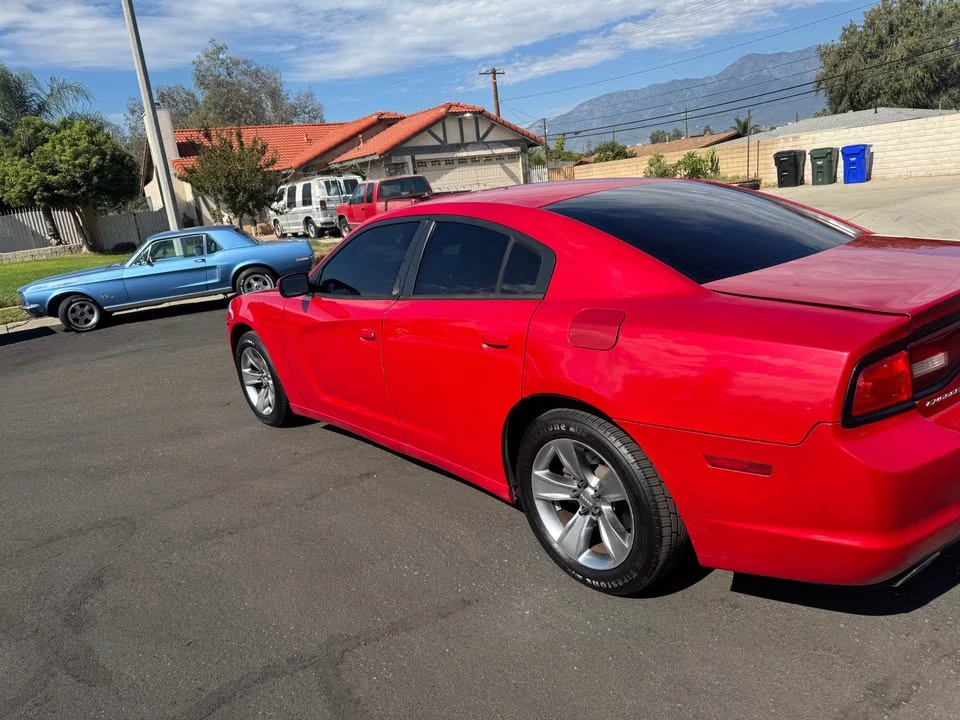 2011 Dodge Charger 7th Gen - Image 5 of 10